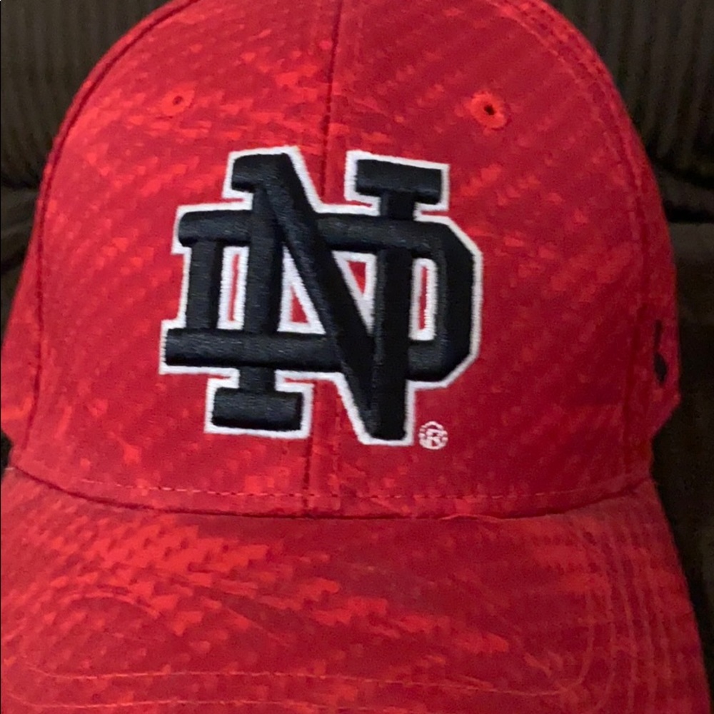 Red Notre Dame fitted hat.